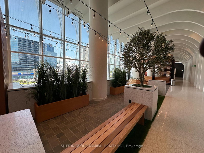 5503 - 8 Interchange Way