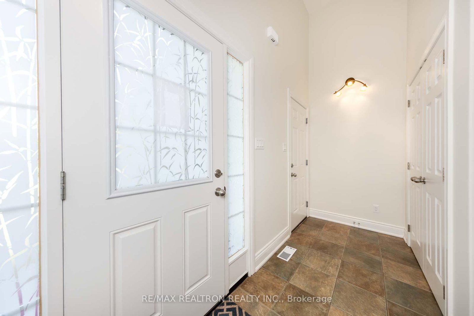 157B Silas Boulevard • Georgina, ON photo 5