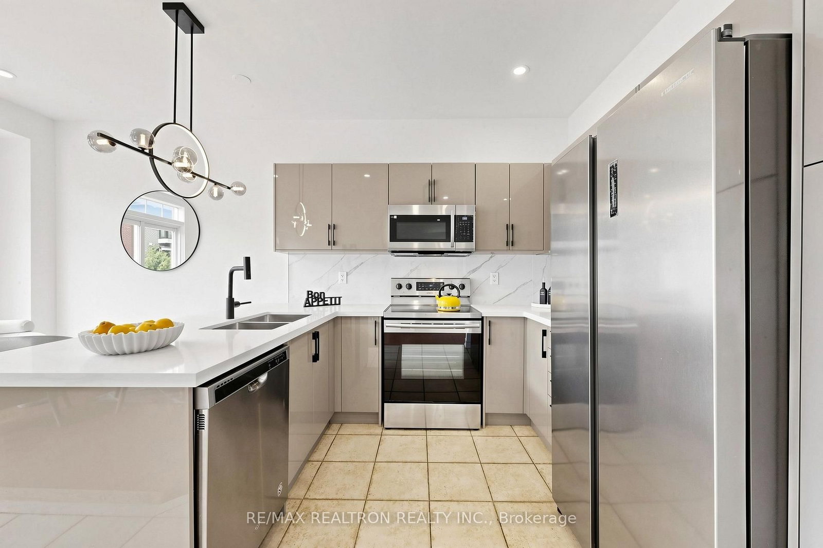 59 Dewpoint Road • Vaughan, ON photo 13