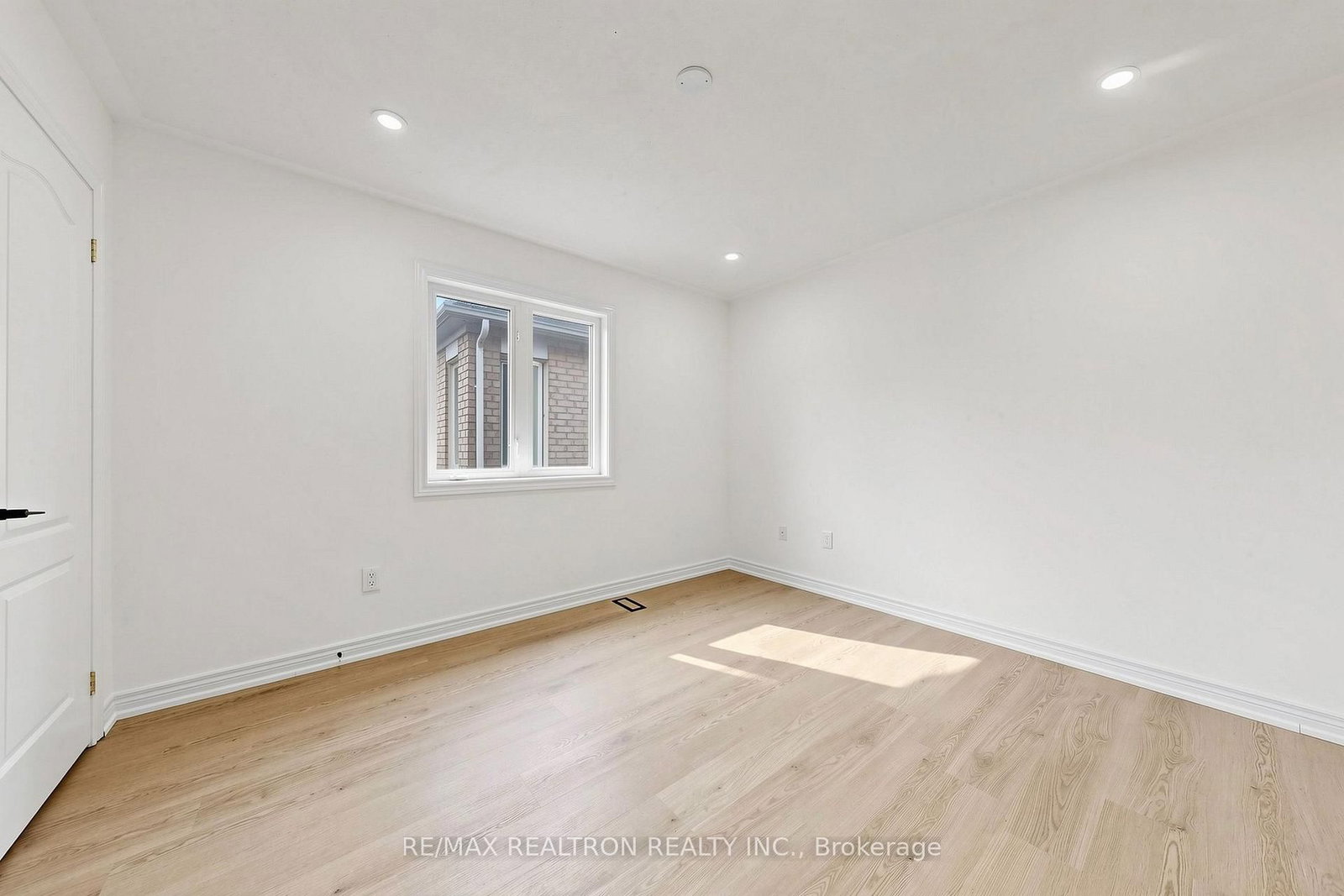 59 Dewpoint Road • Vaughan, ON photo 26