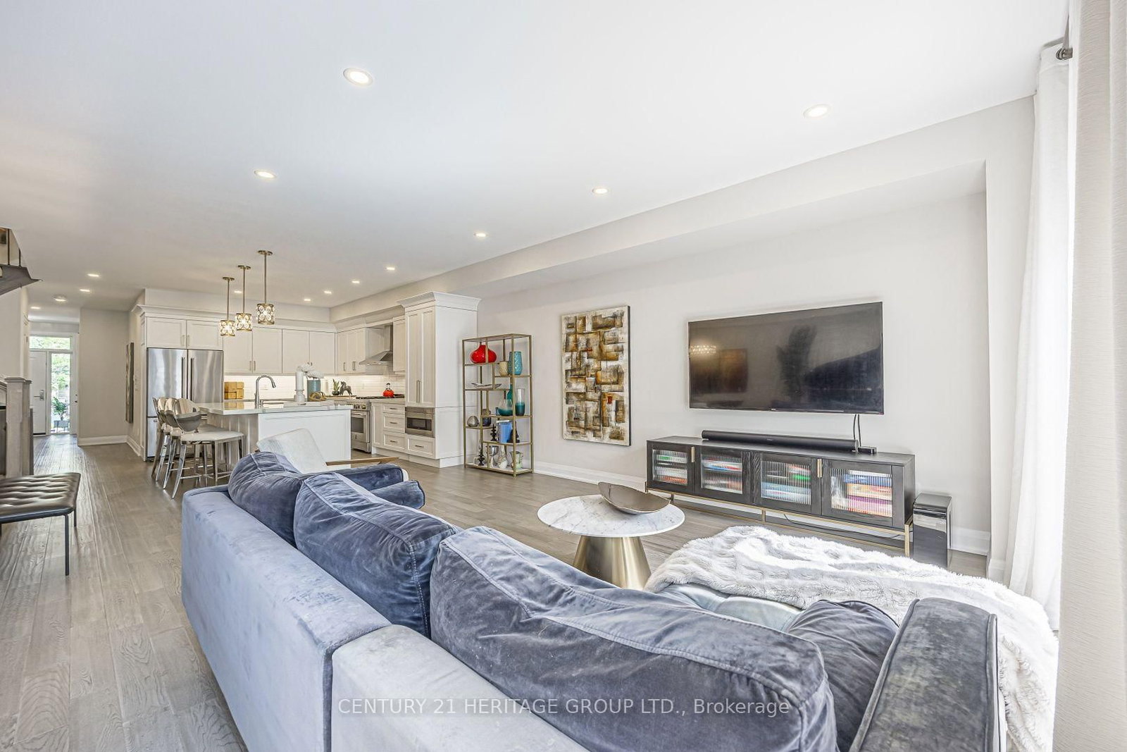 27 Lowther Avenue • Richmond Hill, ON photo 15