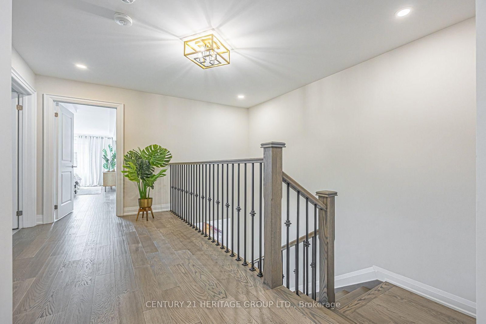 27 Lowther Avenue • Richmond Hill, ON photo 22