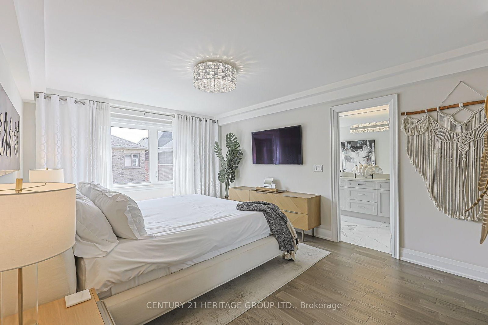 27 Lowther Avenue • Richmond Hill, ON photo 24