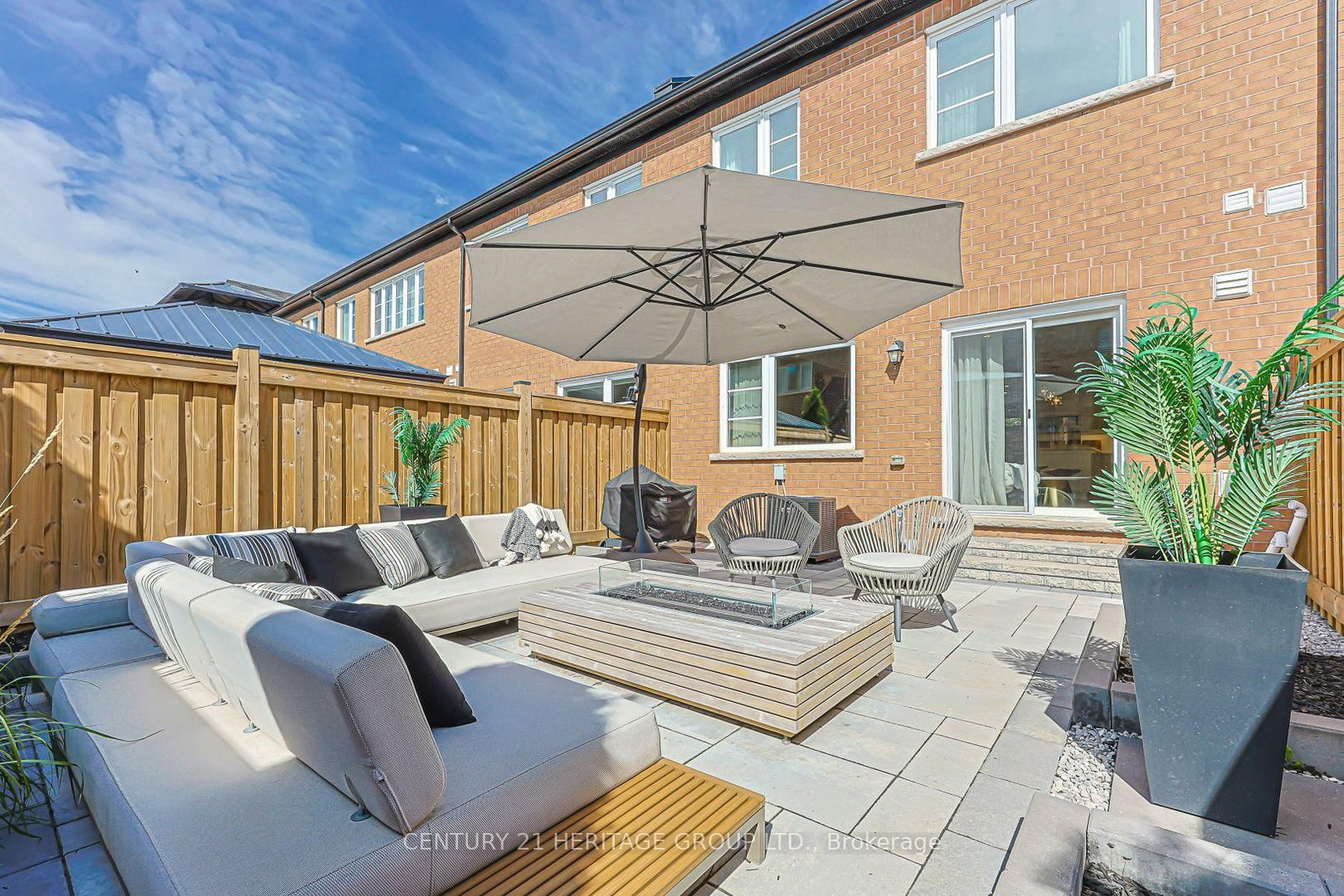 27 Lowther Avenue • Richmond Hill, ON photo 39