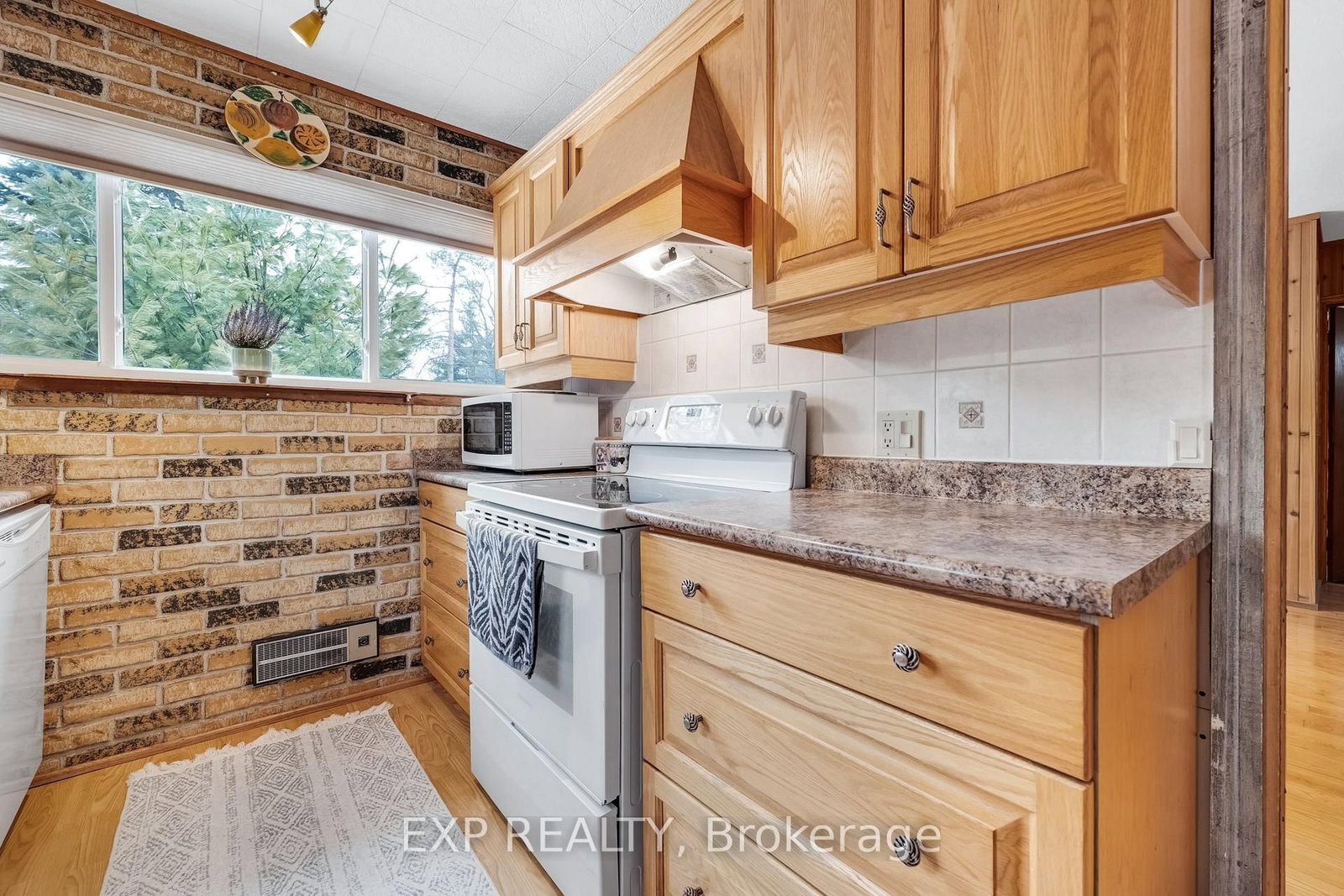 3909 Richview Road photo 7