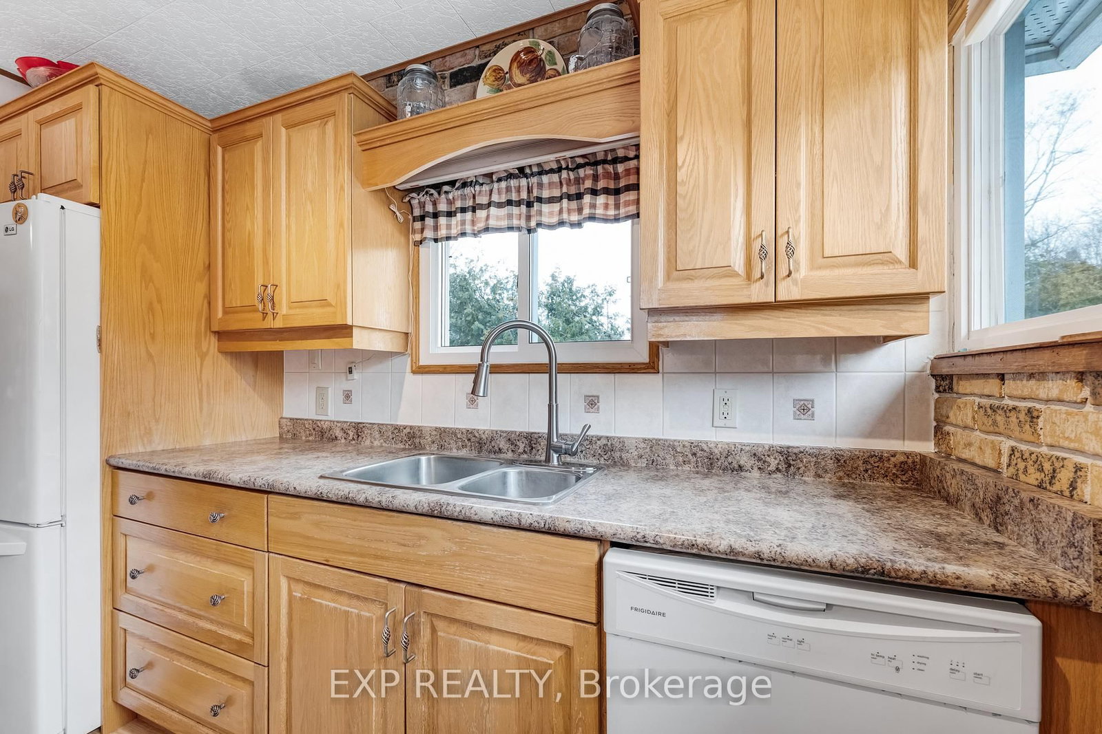 3909 Richview Road photo 8