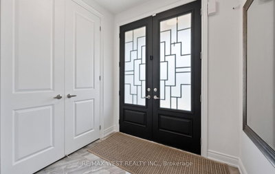 133 Rotondo Crescent • Vaughan, ON photo 2