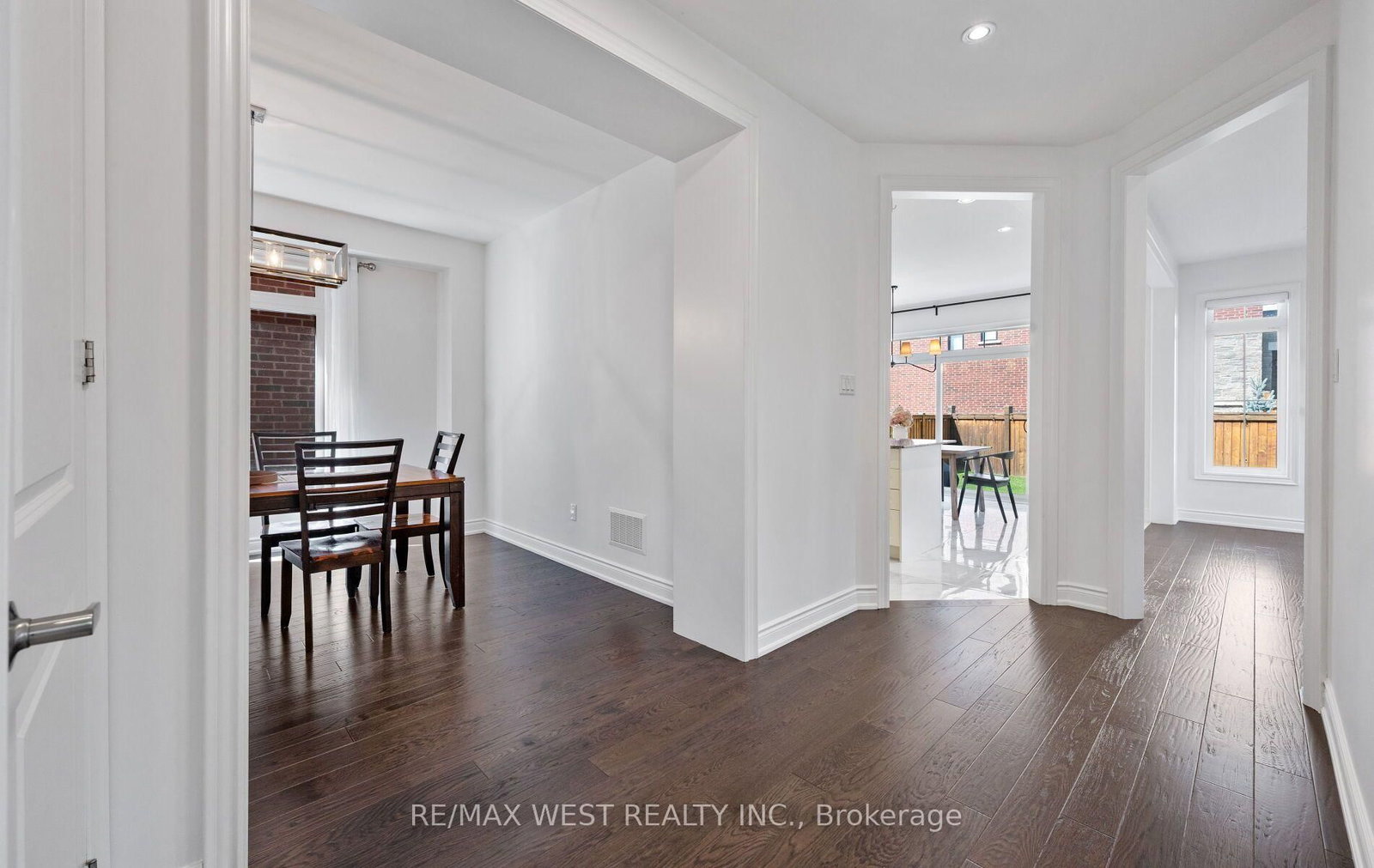 133 Rotondo Crescent • Vaughan, ON photo 4