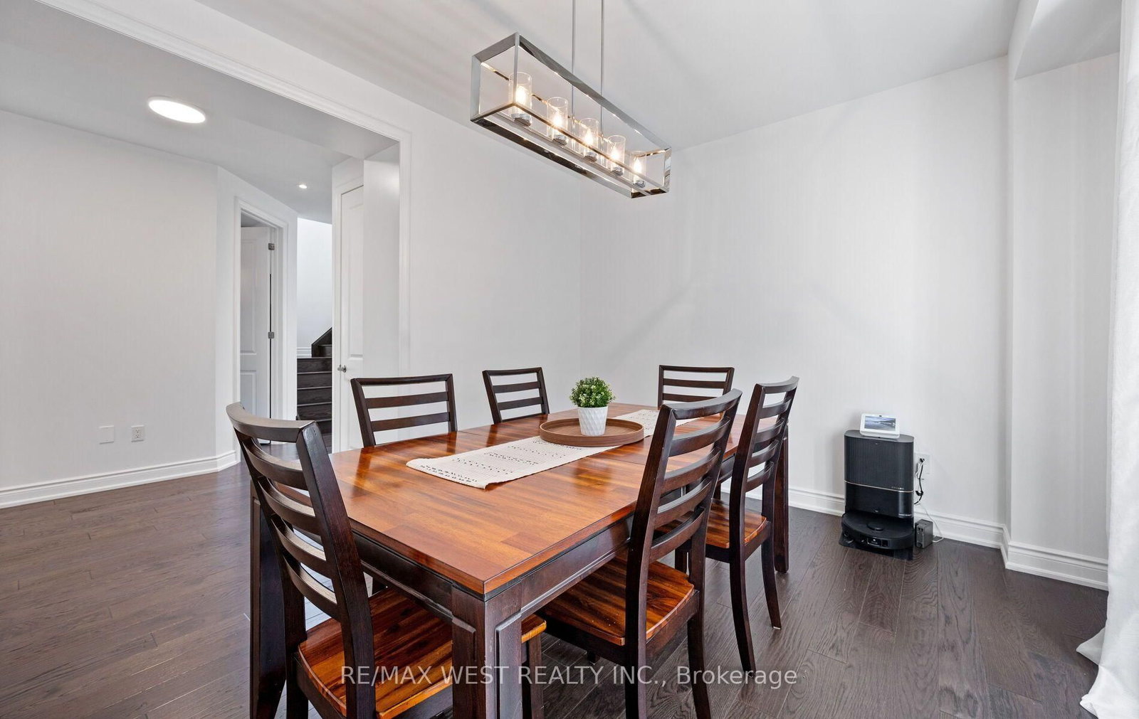 133 Rotondo Crescent • Vaughan, ON photo 5
