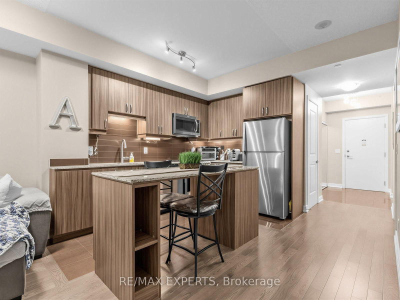 408 - 9201 Yonge Street
