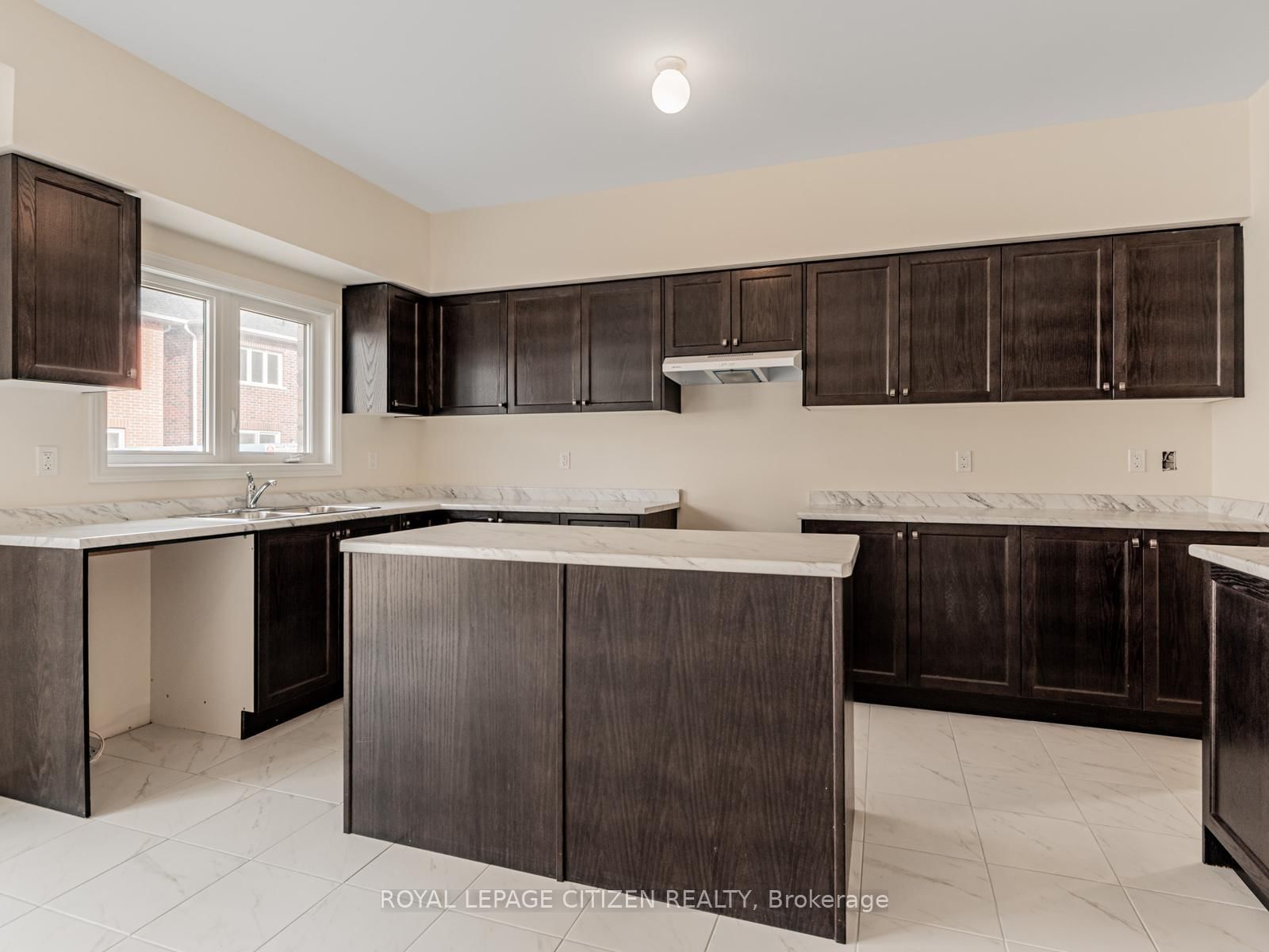 4 Heather Fullerton Road • Georgina, ON photo 12