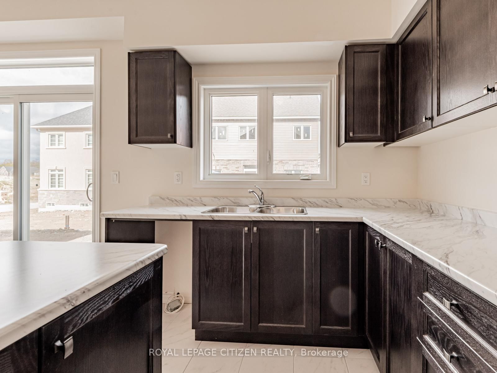 4 Heather Fullerton Road • Georgina, ON photo 9