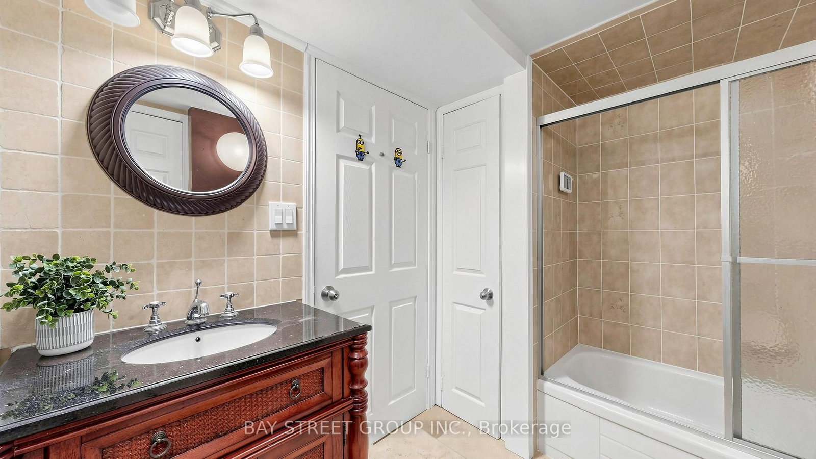 26 Kew Gardens • Richmond Hill, ON photo 43