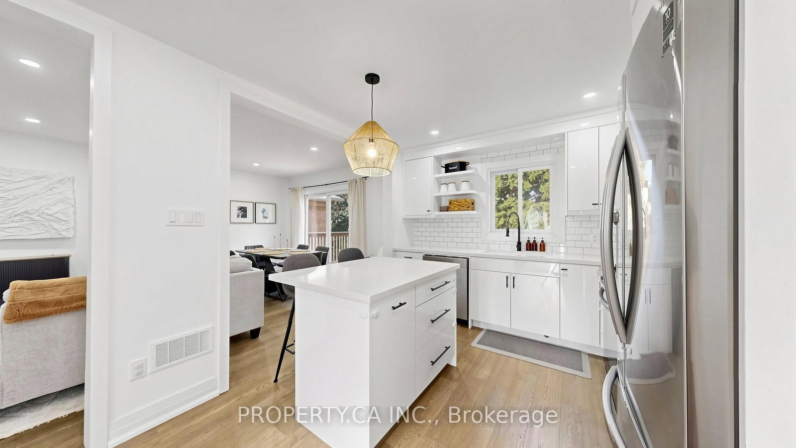 32 Hodgins Avenue • Georgina, ON photo 14