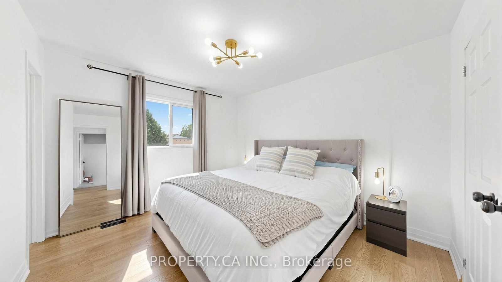 32 Hodgins Avenue • Georgina, ON photo 21