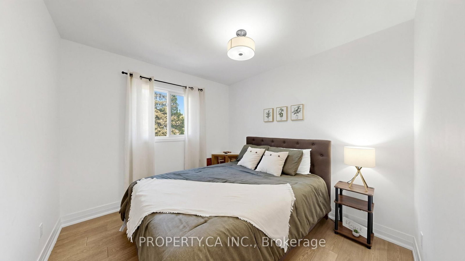 32 Hodgins Avenue • Georgina, ON photo 27