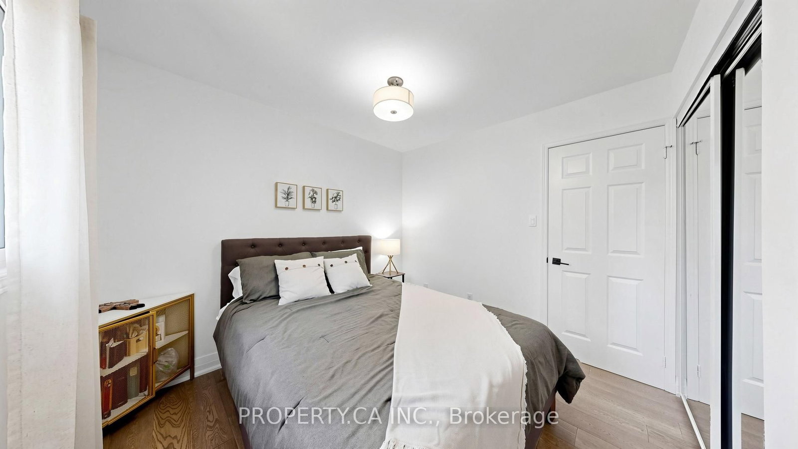 32 Hodgins Avenue • Georgina, ON photo 29