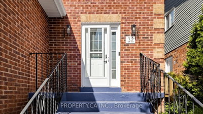 32 Hodgins Avenue • Georgina, ON photo 3