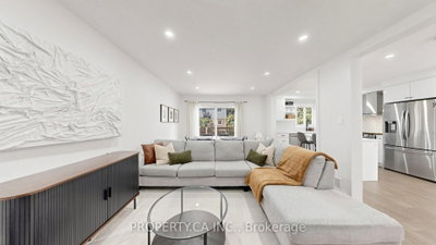 32 Hodgins Avenue • Georgina, ON photo 5