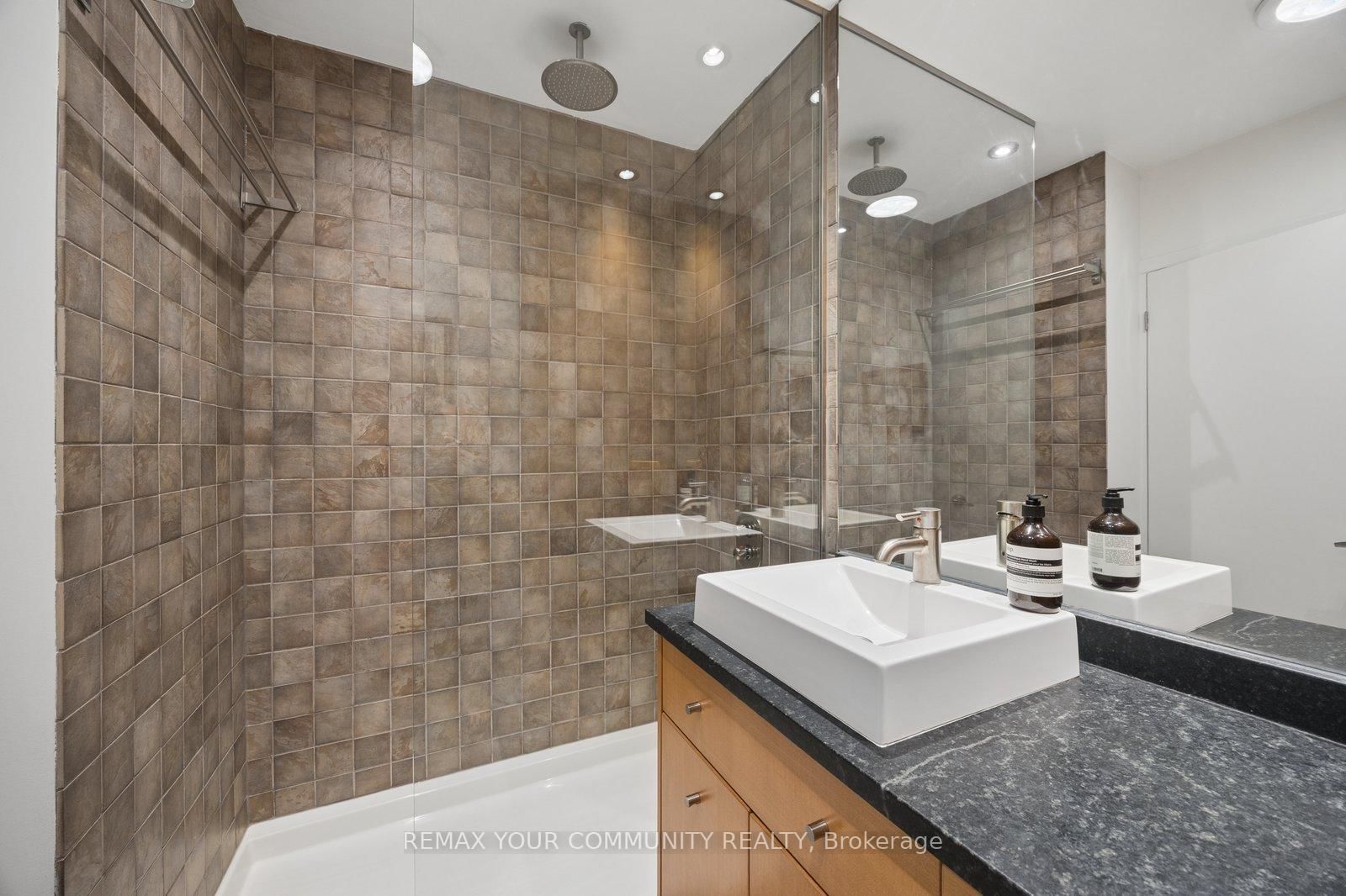 238 Mill Street • Richmond Hill, ON photo 12