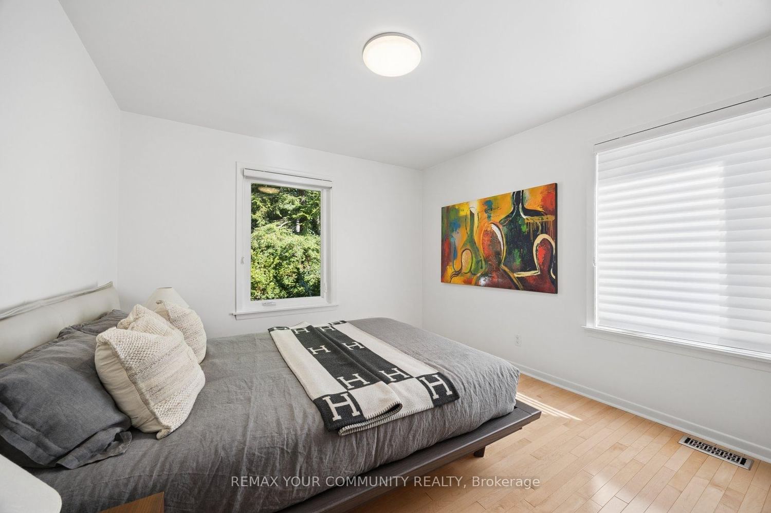 238 Mill Street • Richmond Hill, ON photo 13