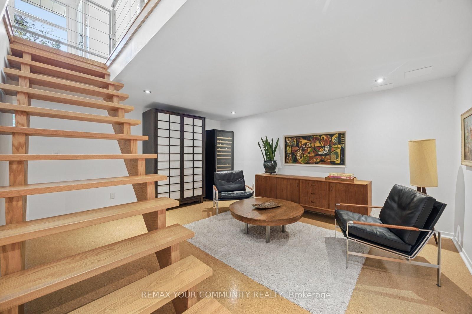 238 Mill Street • Richmond Hill, ON photo 18