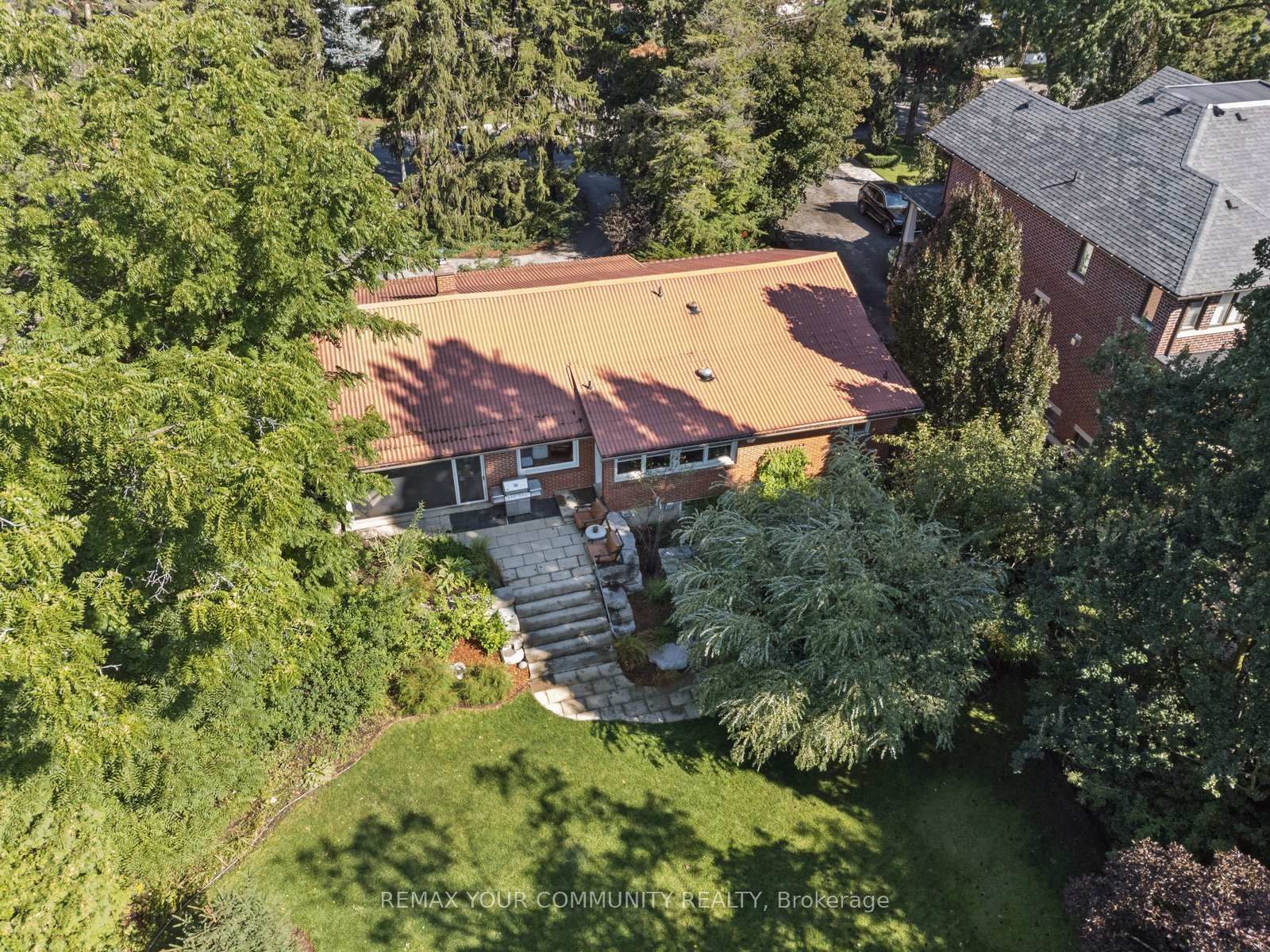 238 Mill Street • Richmond Hill, ON photo 39