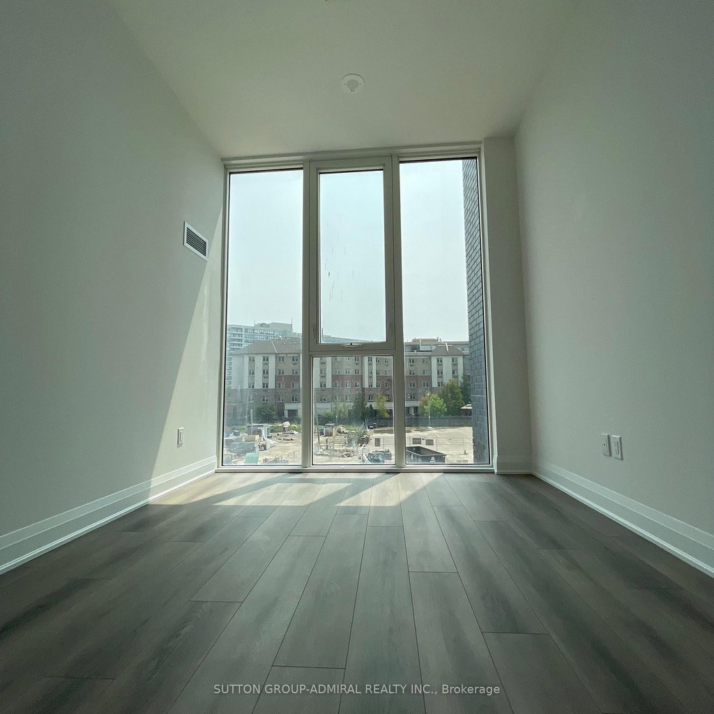201 - 10 Gatineau Drive 4