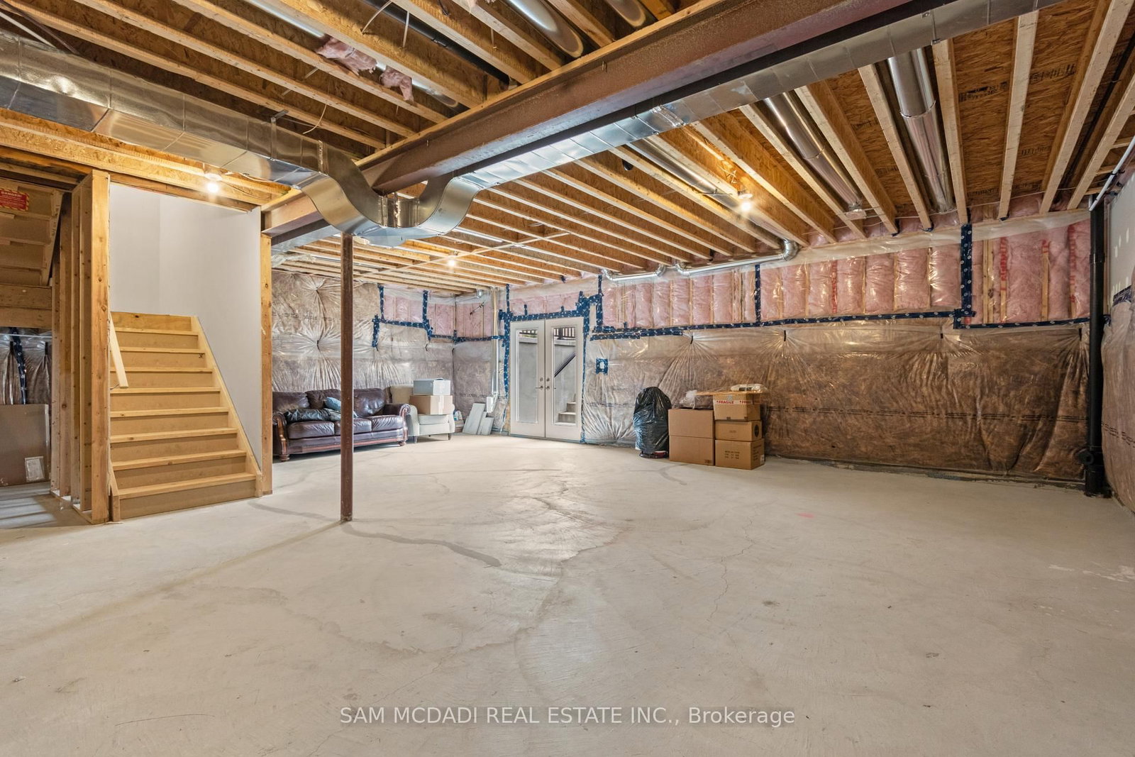 99 Black Walnut Court • Aurora, ON photo 37