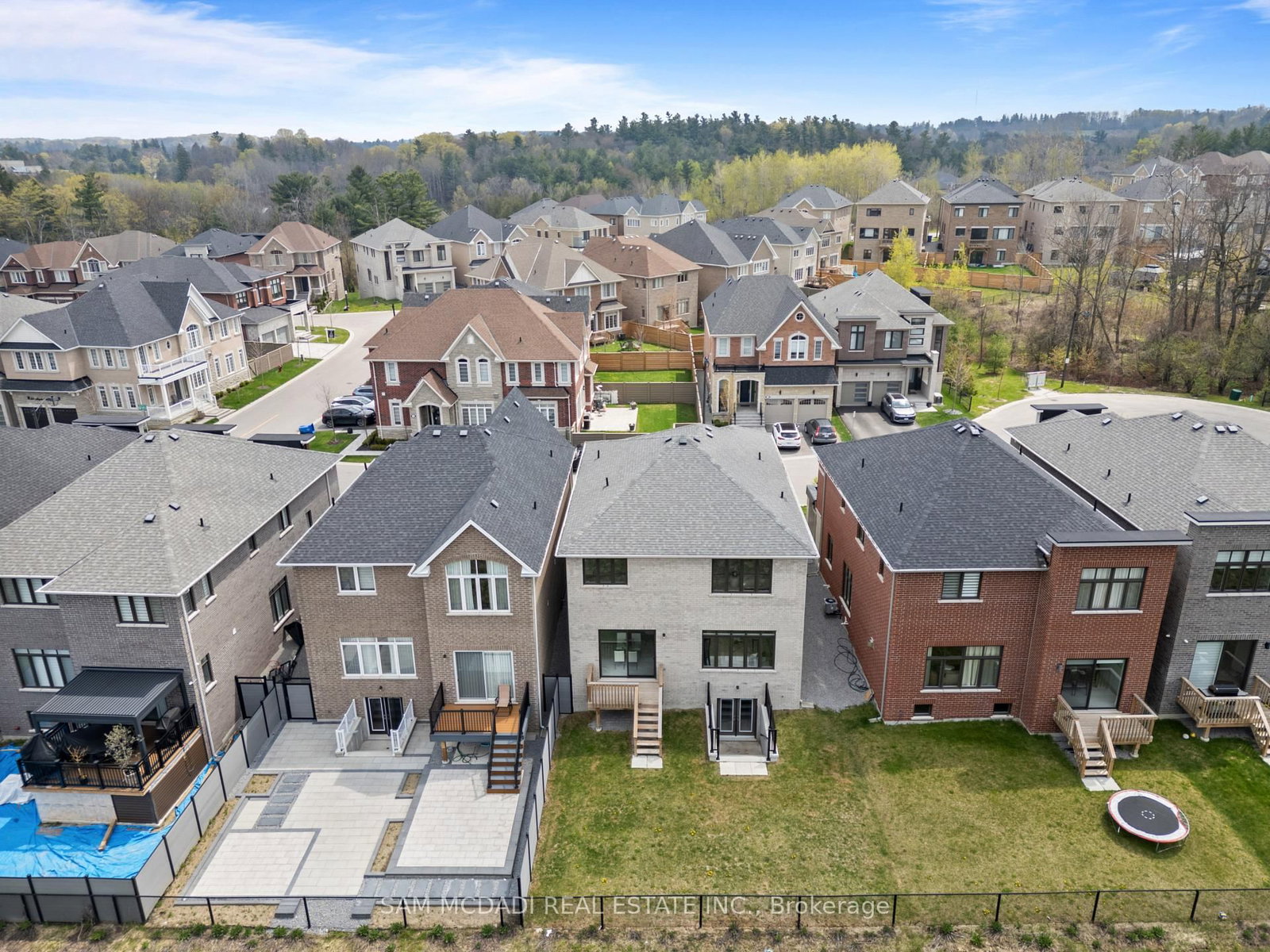 99 Black Walnut Court • Aurora, ON photo 43