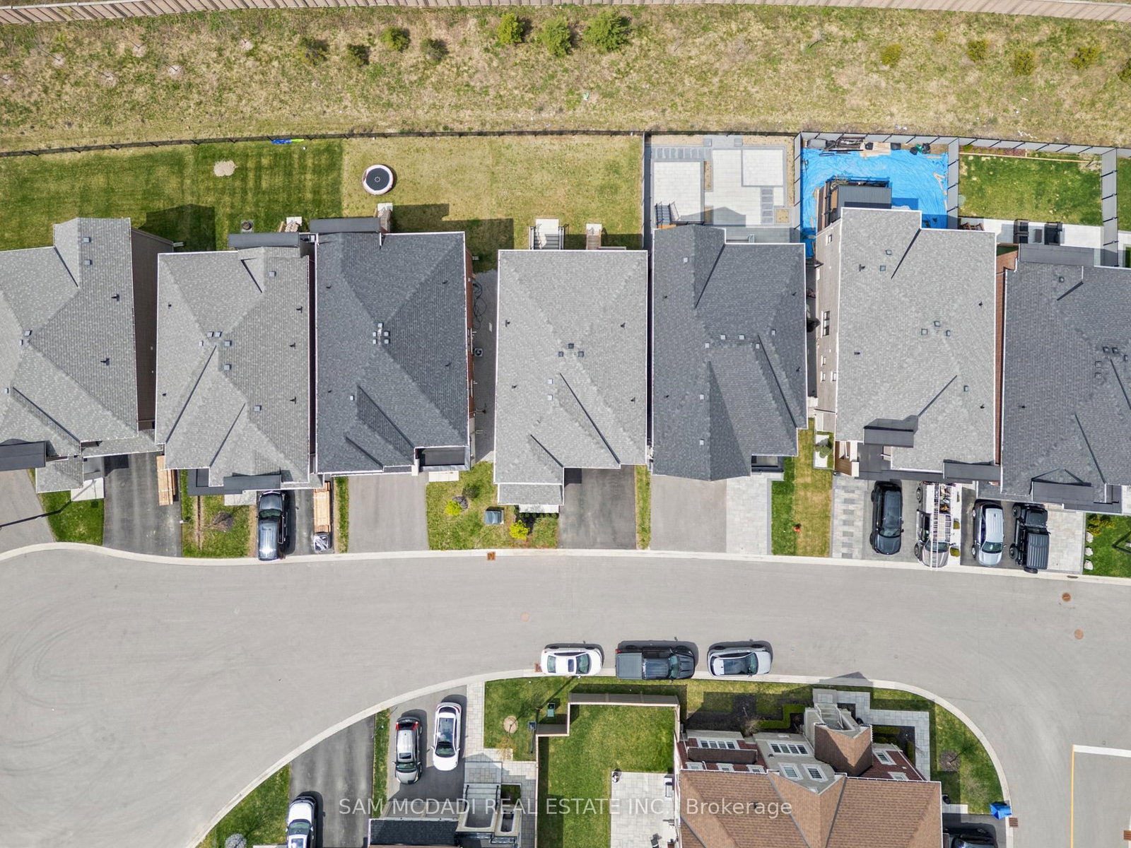 99 Black Walnut Court • Aurora, ON photo 45