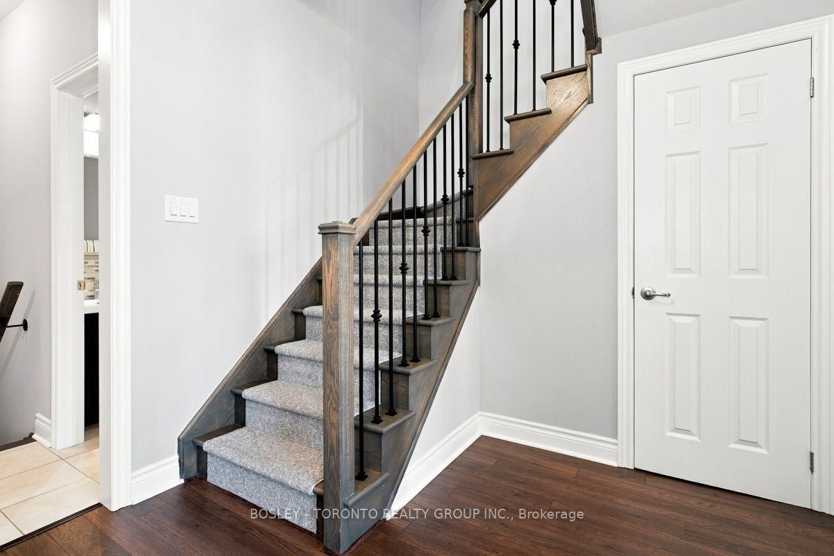 581 Marc Santi Boulevard • Vaughan, ON photo 18