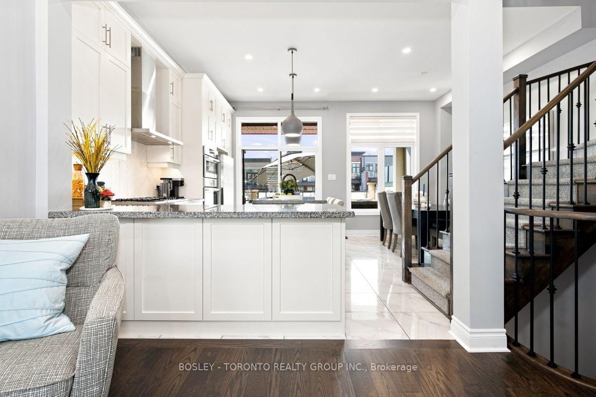 581 Marc Santi Boulevard • Vaughan, ON photo 9