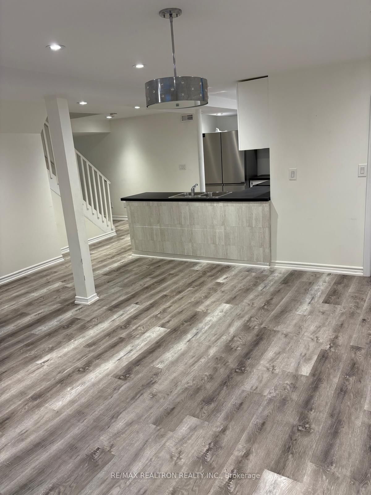 328 Salisbury Lane • Newmarket, ON photo 26