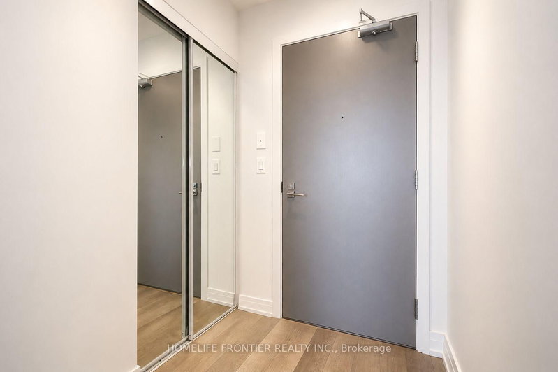 1810 - 7165 Yonge Street