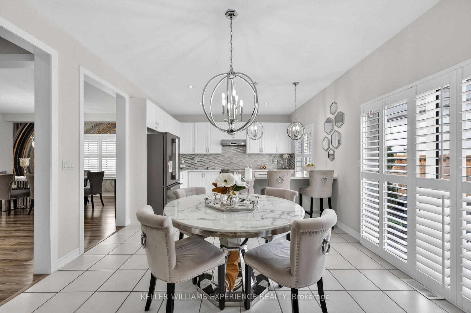 105 DECAROLIS Crescent • Essa, ON photo 12