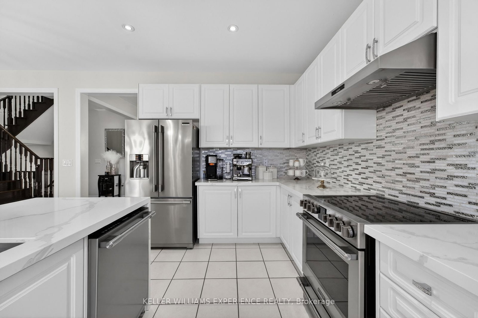 105 DECAROLIS Crescent • Essa, ON photo 15