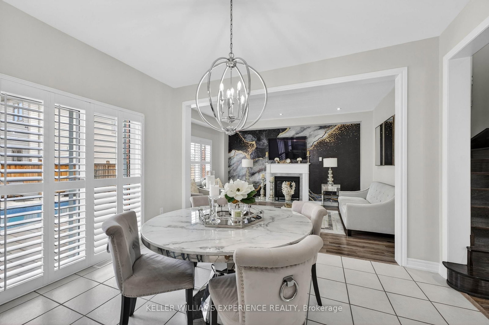 105 DECAROLIS Crescent • Essa, ON photo 16