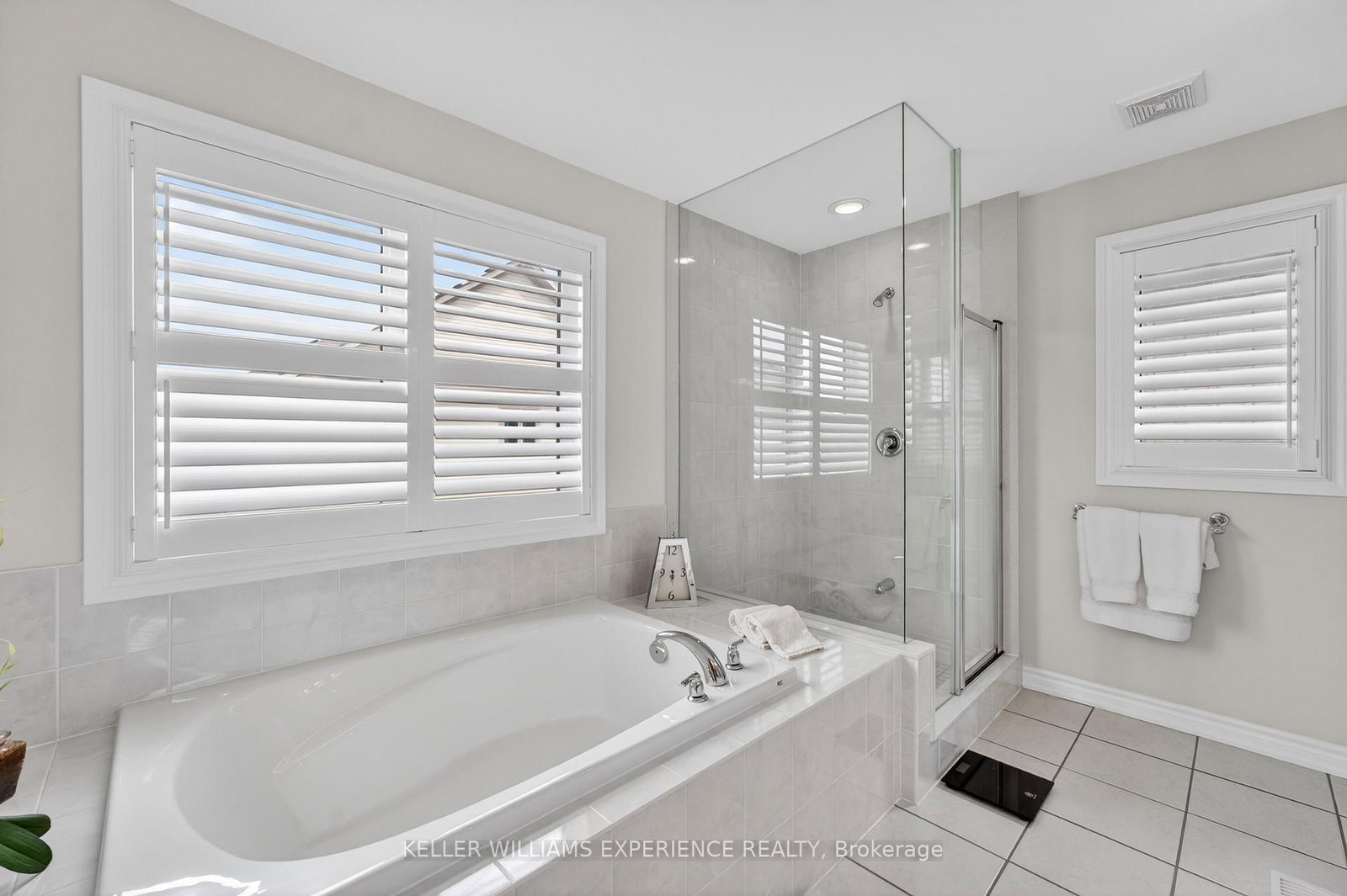 105 DECAROLIS Crescent • Essa, ON photo 29