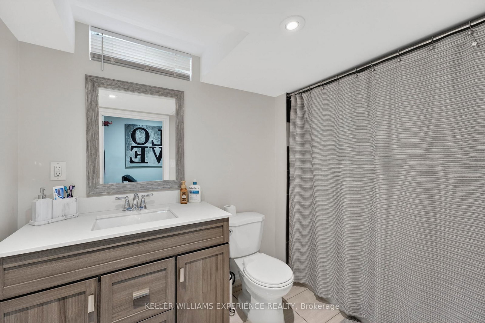 105 DECAROLIS Crescent • Essa, ON photo 34