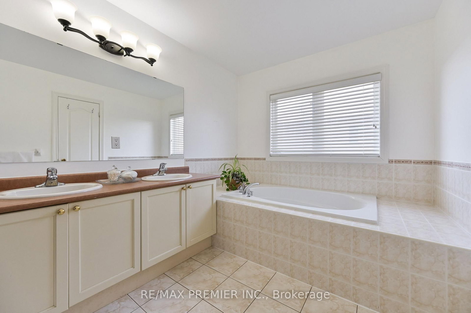 36 Helen Street • Vaughan, ON photo 27