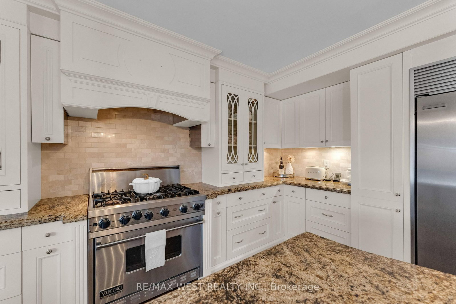 93 Fern Valley Crescent • Richmond Hill, ON photo 10