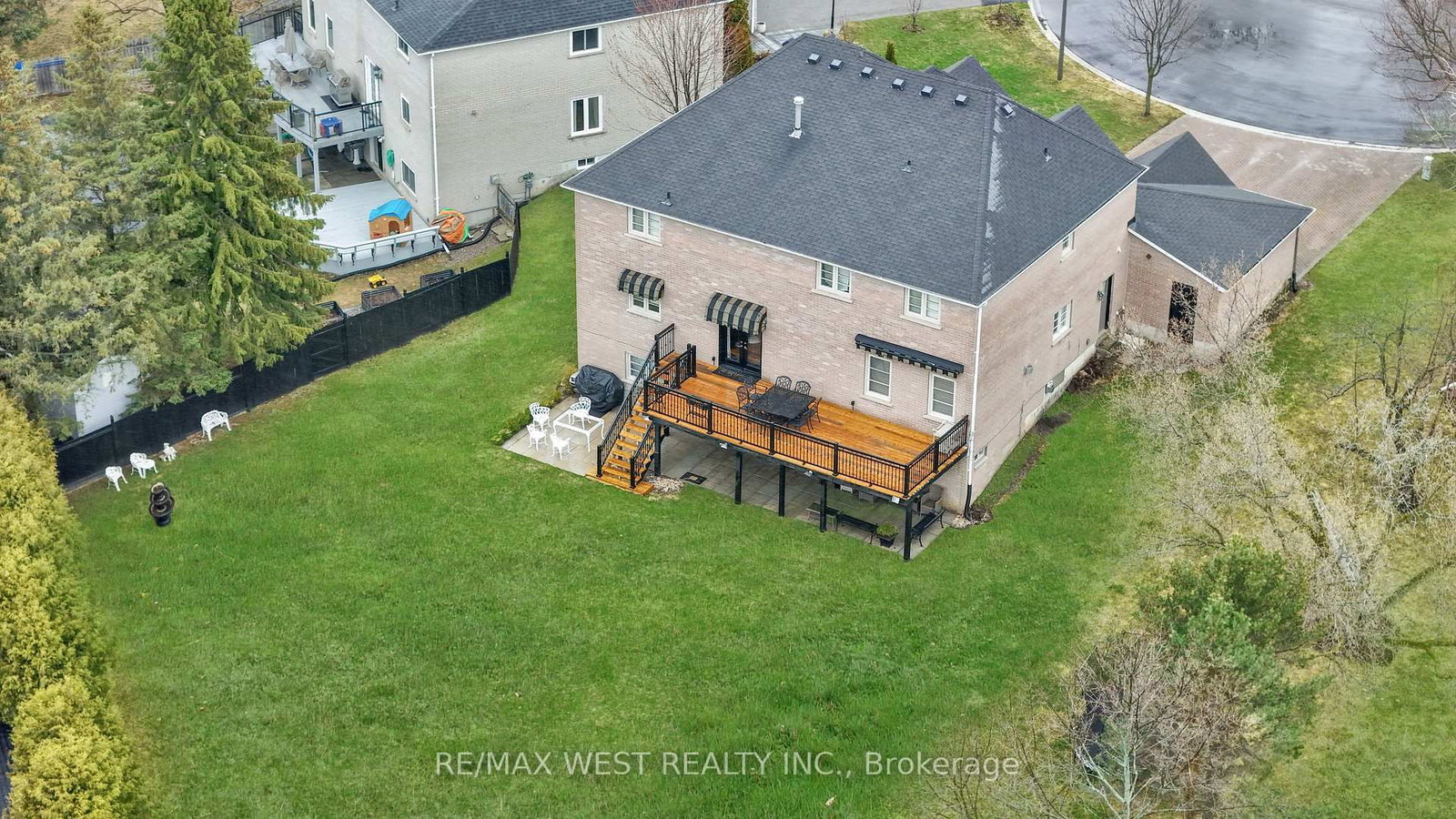 93 Fern Valley Crescent • Richmond Hill, ON photo 48