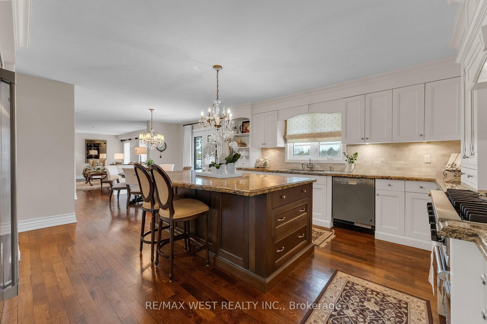 93 Fern Valley Crescent • Richmond Hill, ON photo 6