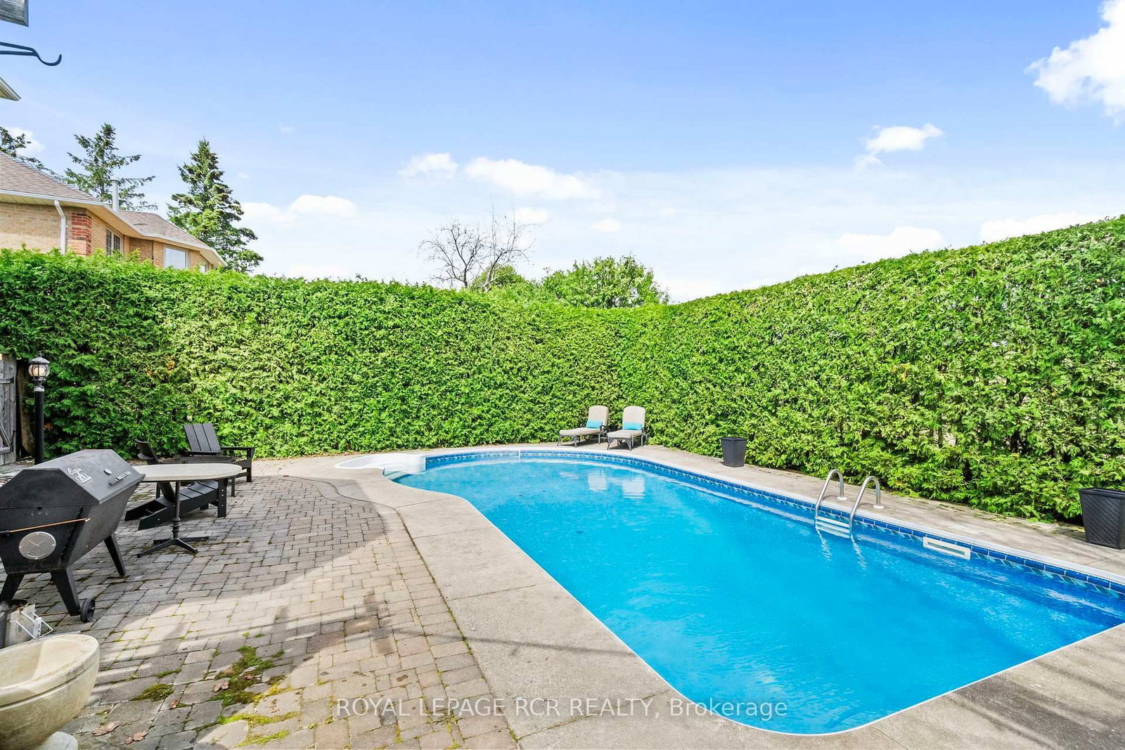409 Alex Doner Drive • Newmarket, ON photo 44