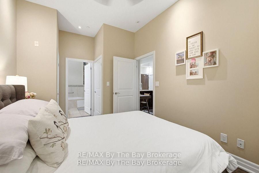 111 Civic Square Gate • #112 • Aurora, ON photo 12