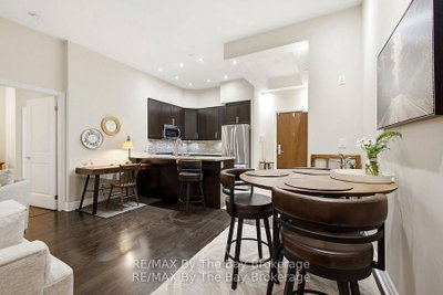 111 Civic Square Gate • #112 • Aurora, ON photo 9