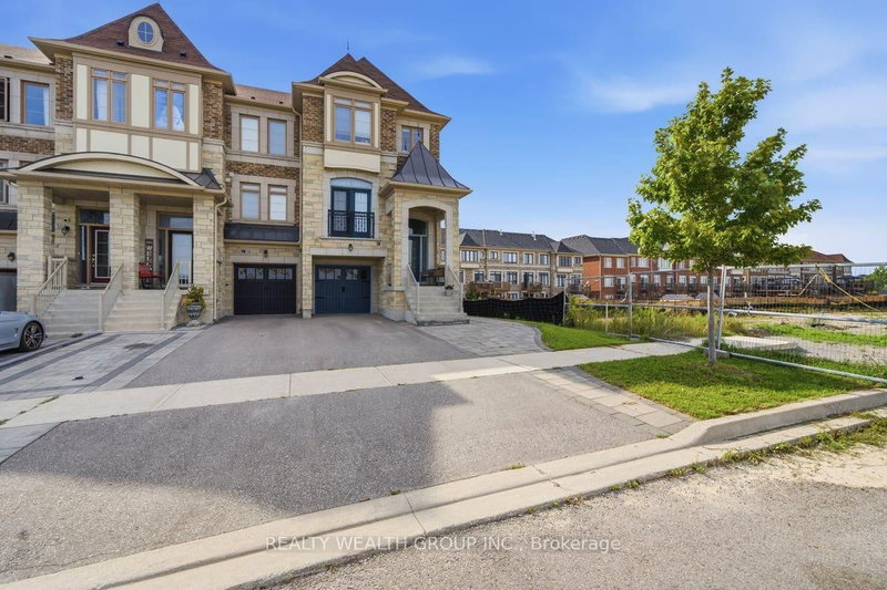 122 Dundonnell Place