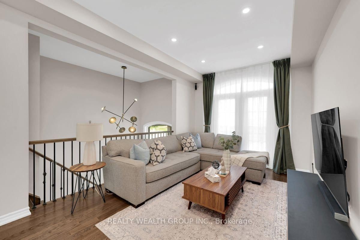 122 Dundonnell Place • Vaughan, ON photo 9