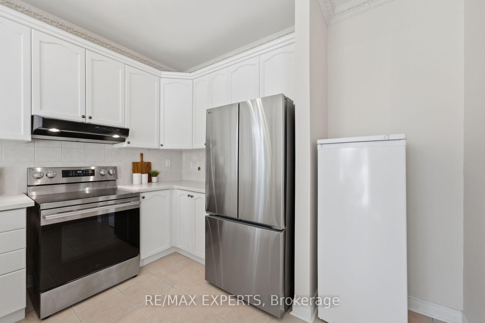 1 Cetona Avenue • Vaughan, ON photo 18